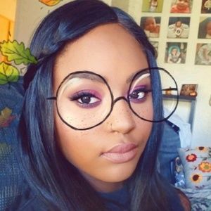 Meet your Posher, Shanese